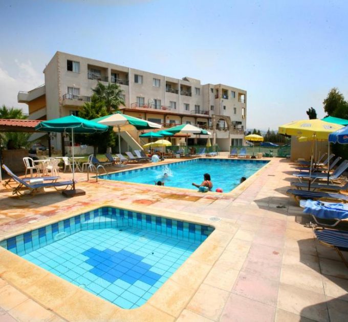 Petsas Apartments