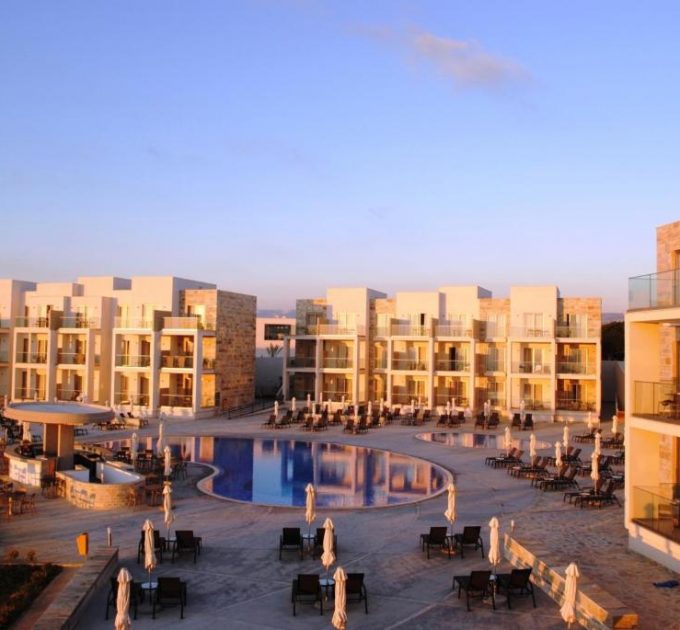 Amphora Hotel & Suites