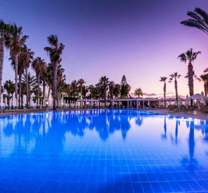 Louis Phaethon Beach