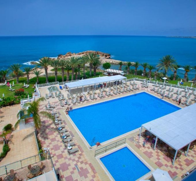 Queens Bay Hotel